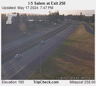 Traffic Cam I-5 Salem at Exit 258